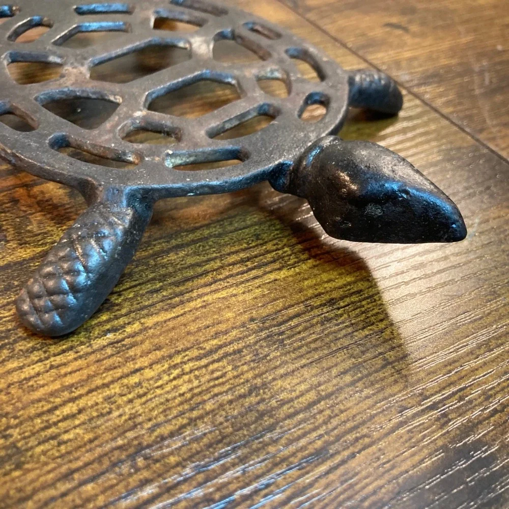 Vintage Cast Iron Turtle Trivet Rustic Metal Hot Pad Kitchen Decor Tortoise